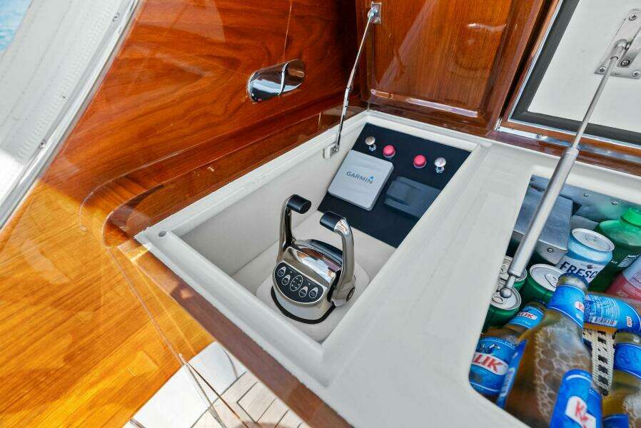 NIC NAC 53ft Merritt Yacht For Sale