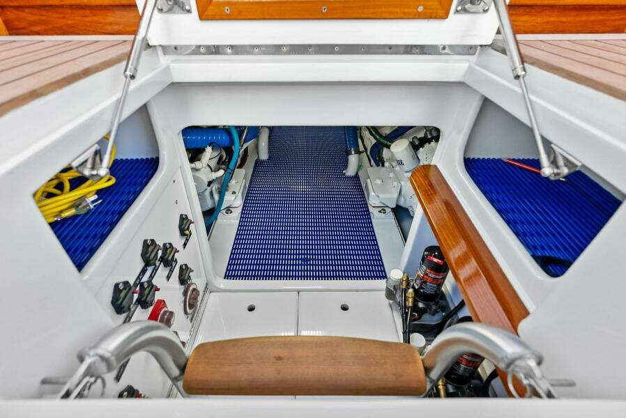 NIC NAC 53ft Merritt Yacht For Sale
