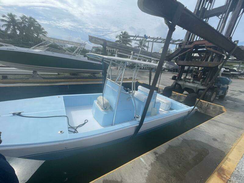 Blue Fin 26ft Twin Vee Yacht For Sale