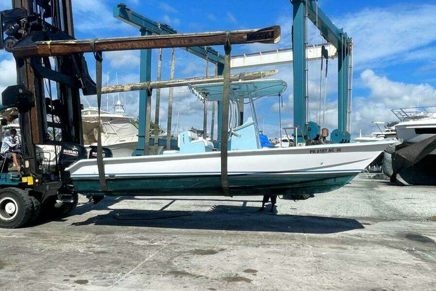 Blue Fin 26ft Twin Vee Yacht For Sale