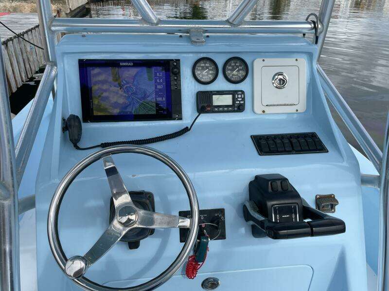 Blue Fin 26ft Twin Vee Yacht For Sale