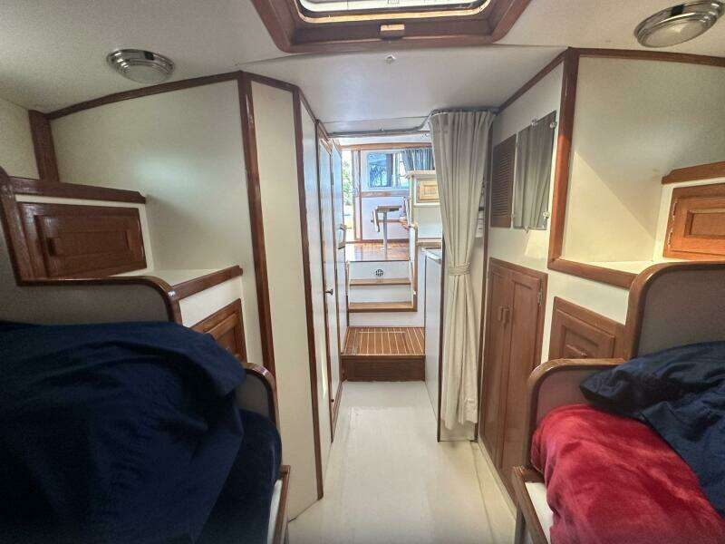 VICTORY 36ft Nauset Yacht For Sale