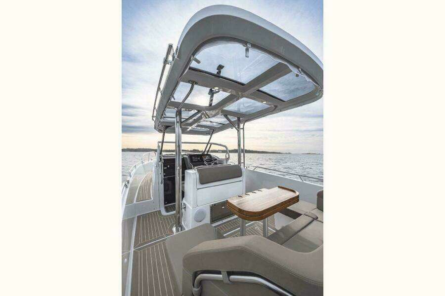 31ft Nimbus Yacht For Sale