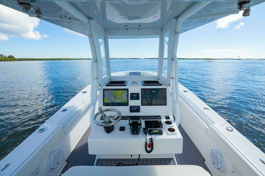 33ft Front Runner Yacht For Sale