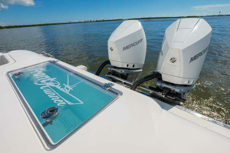 33ft Front Runner Yacht For Sale