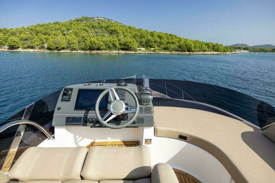 43ft Nimbus Yacht For Sale