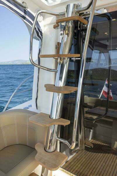 43ft Nimbus Yacht For Sale