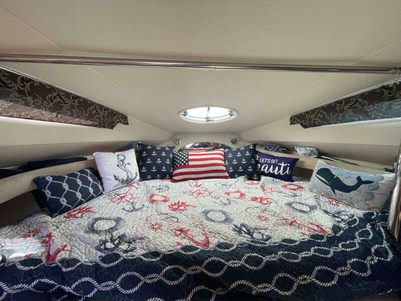 28ft Doral Yacht For Sale