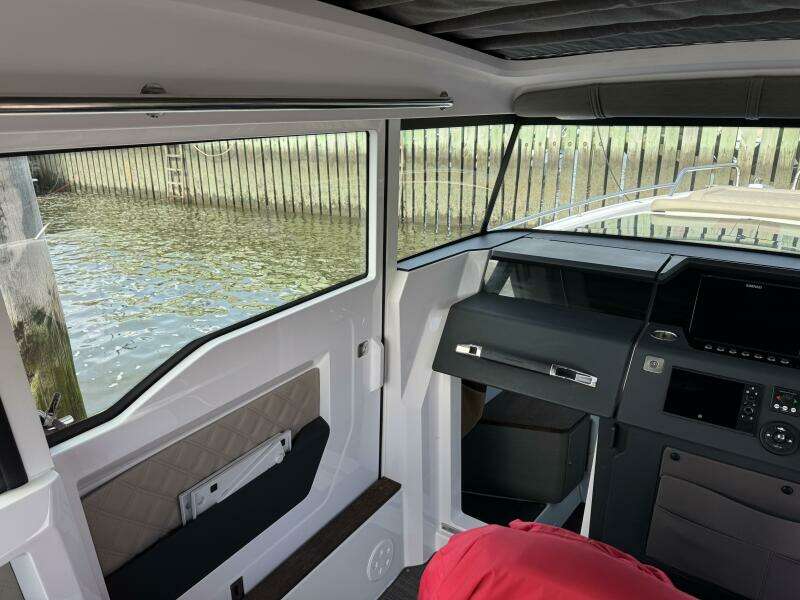 37ft Axopar Yacht For Sale