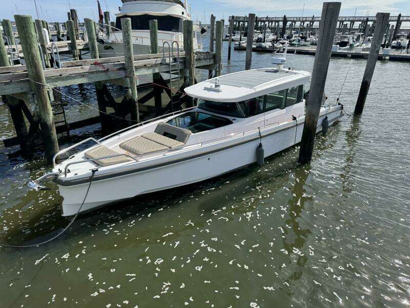 37ft Axopar Yacht For Sale