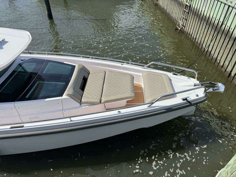 37ft Axopar Yacht For Sale