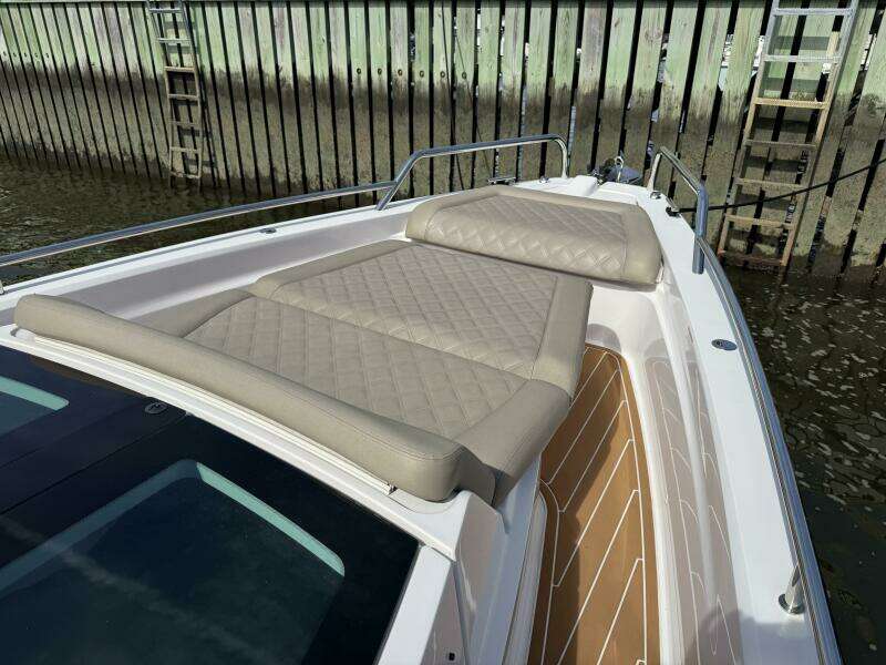 37ft Axopar Yacht For Sale