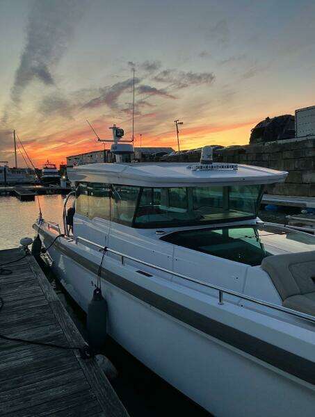 37ft Axopar Yacht For Sale