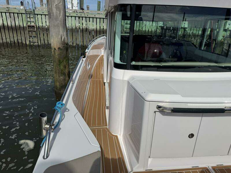 37ft Axopar Yacht For Sale