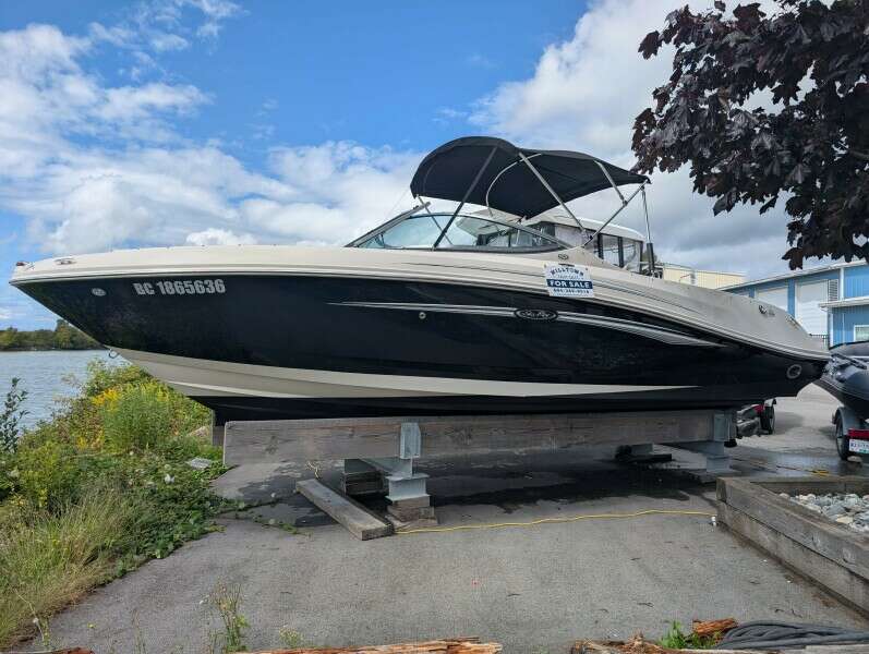 23ft Sea Ray Yacht For Sale