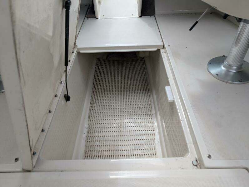23ft Sea Ray Yacht For Sale