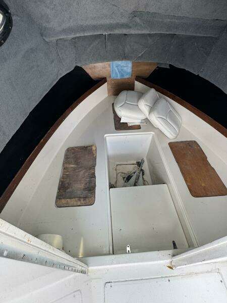 24ft Grady White Yacht For Sale