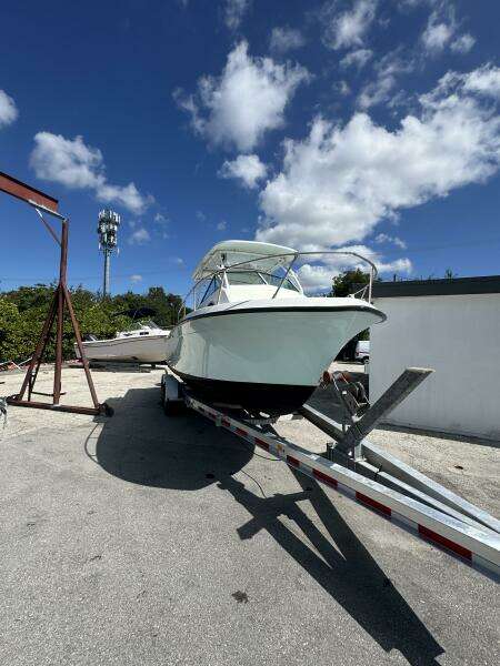 24ft Grady White Yacht For Sale
