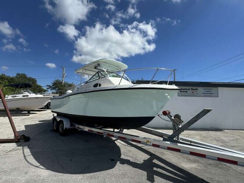 24ft Grady White Yacht For Sale