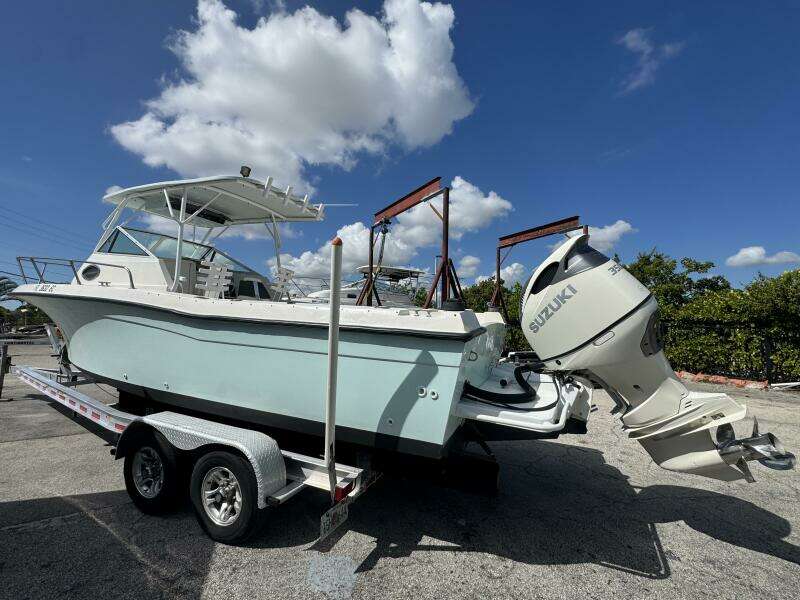 24ft Grady White Yacht For Sale