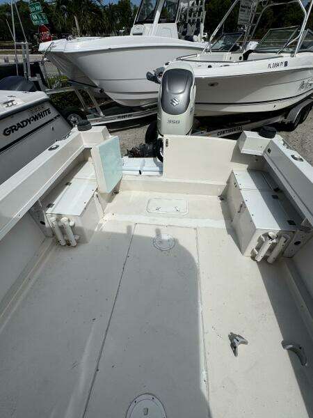 24ft Grady White Yacht For Sale