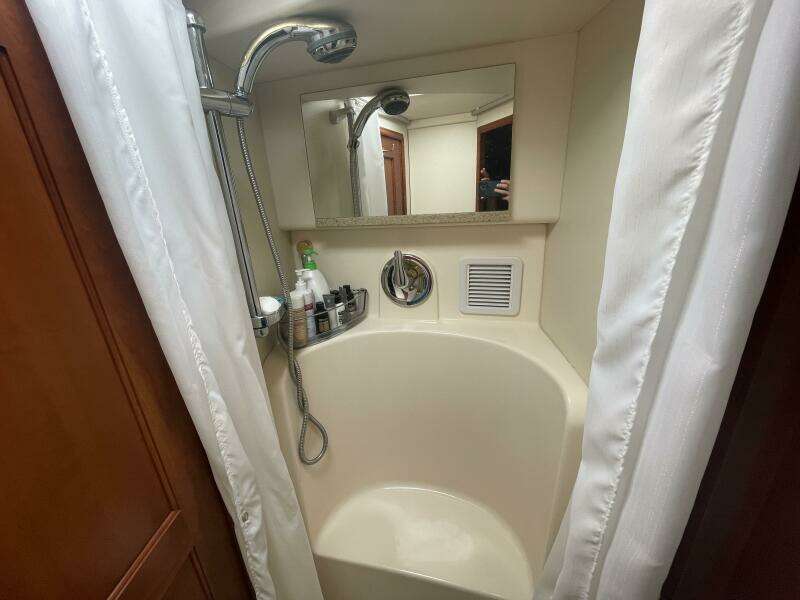 38ft Silverton Yacht For Sale