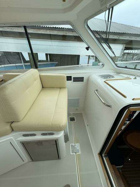 34ft Back Cove Yacht For Sale