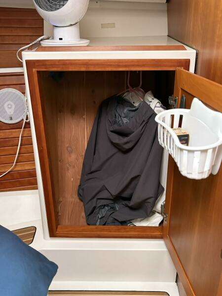 34ft Back Cove Yacht For Sale