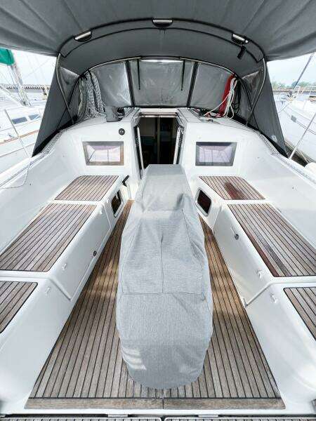 SILVER GIRL 41ft Jeanneau Yacht For Sale