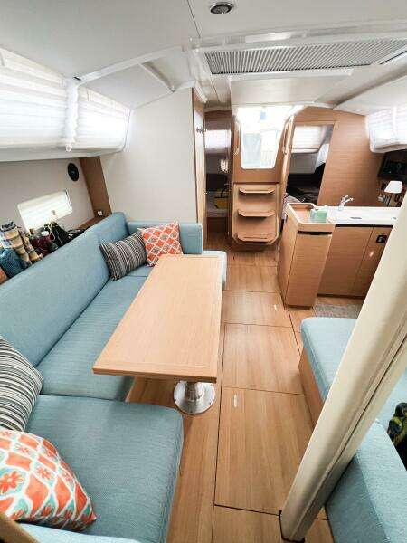 SILVER GIRL 41ft Jeanneau Yacht For Sale