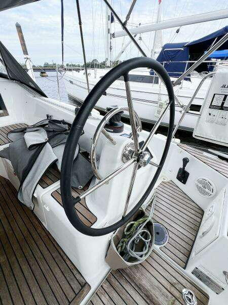 SILVER GIRL 41ft Jeanneau Yacht For Sale