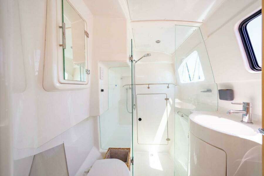 Making Waves 38ft Seawind Yacht For Sale