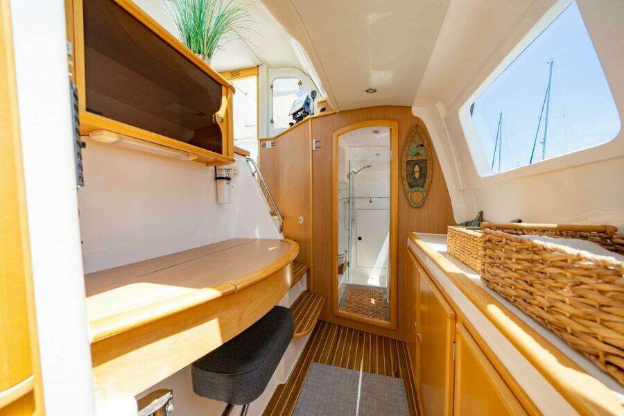 Making Waves 38ft Seawind Yacht For Sale