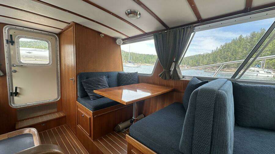 32ft Coastal Craft Yacht For Sale