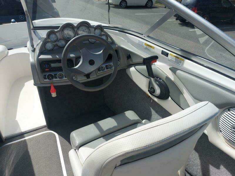 18ft Bayliner Yacht For Sale