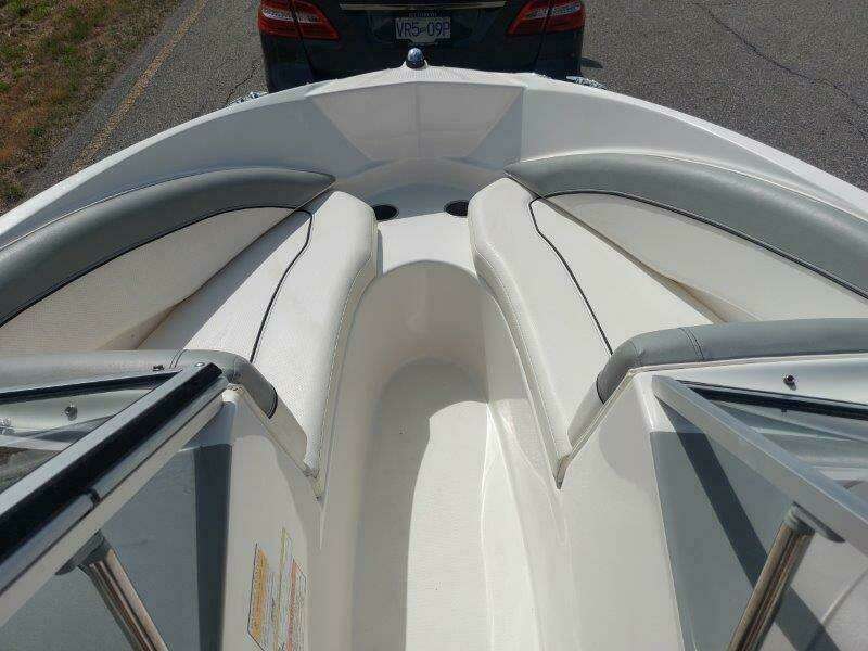 18ft Bayliner Yacht For Sale