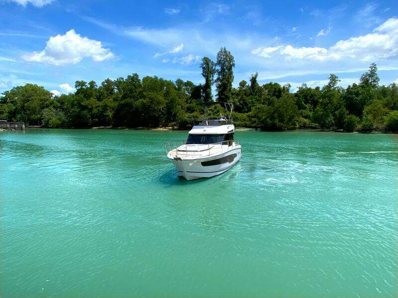 Pong Sang 35ft Jeanneau Yacht For Sale