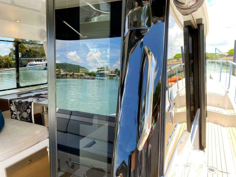 Pong Sang 35ft Jeanneau Yacht For Sale