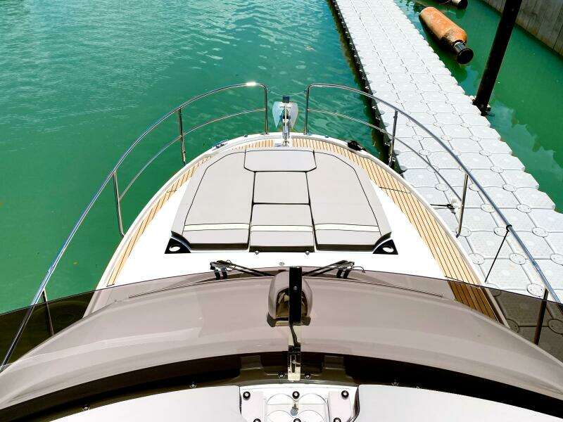 Pong Sang 35ft Jeanneau Yacht For Sale