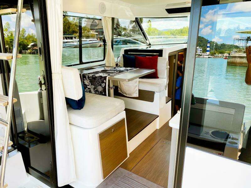 Pong Sang 35ft Jeanneau Yacht For Sale