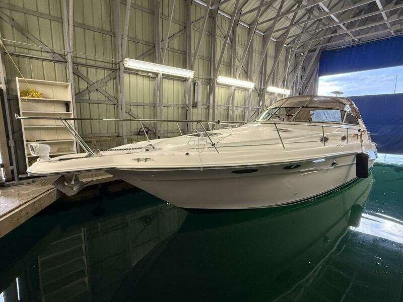 33ft Sea Ray Yacht For Sale
