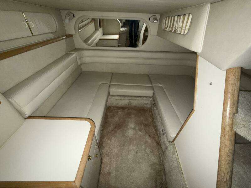 33ft Sea Ray Yacht For Sale