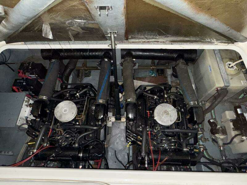 33ft Sea Ray Yacht For Sale