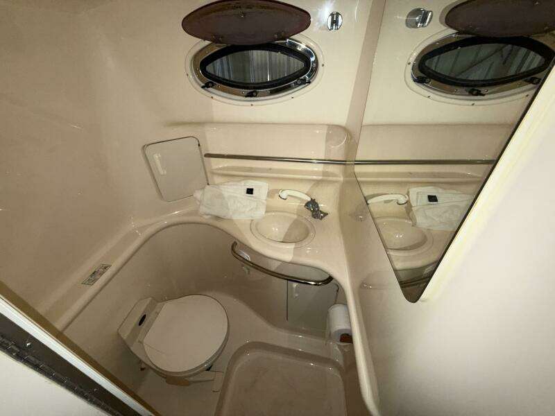 33ft Sea Ray Yacht For Sale
