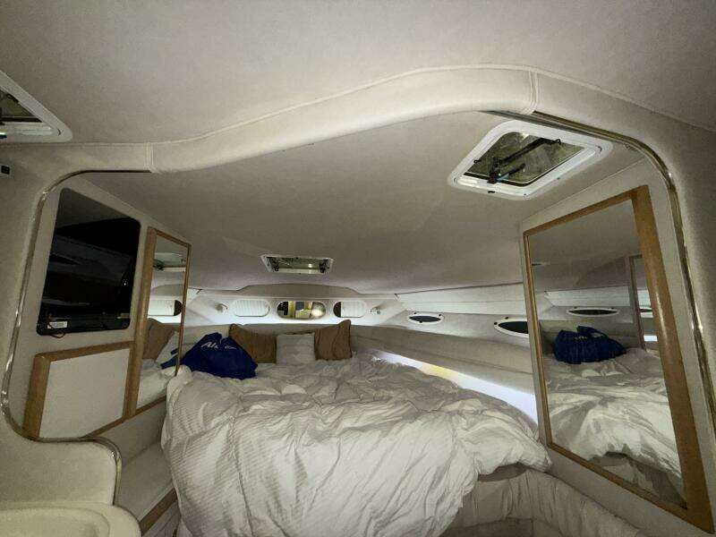 33ft Sea Ray Yacht For Sale