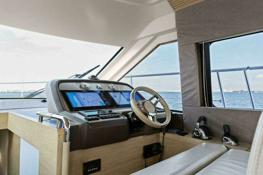 2015 50 Monte Carlo MC5 - Nauti Obsession
