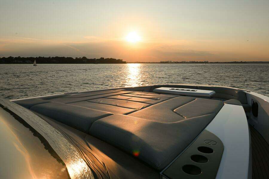 TAKE IT EASY V 58ft Vanquish Yachts Yacht For Sale