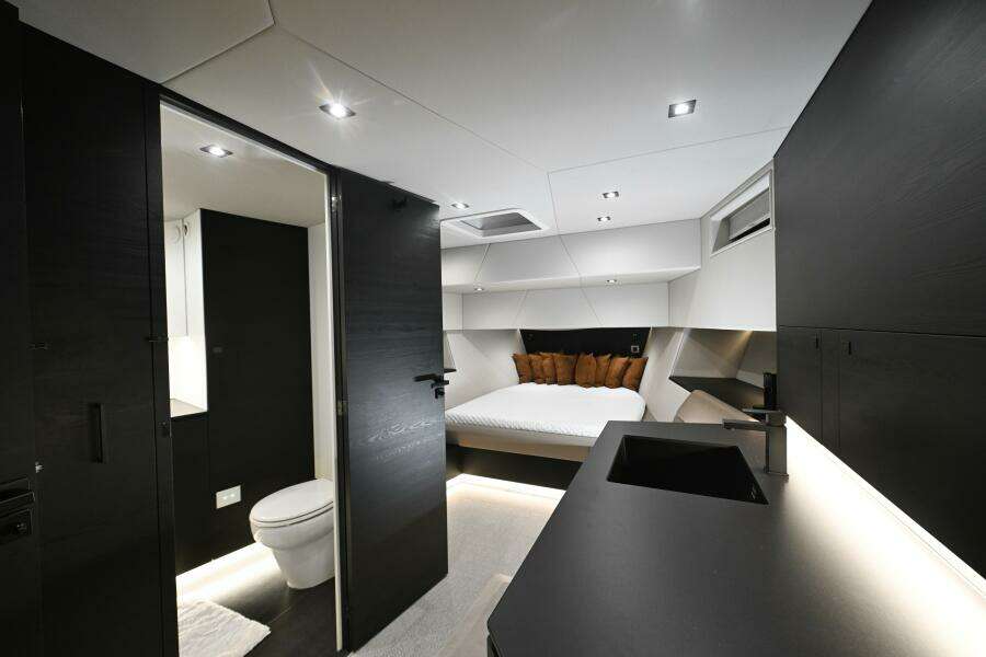 TAKE IT EASY V 58ft Vanquish Yachts Yacht For Sale