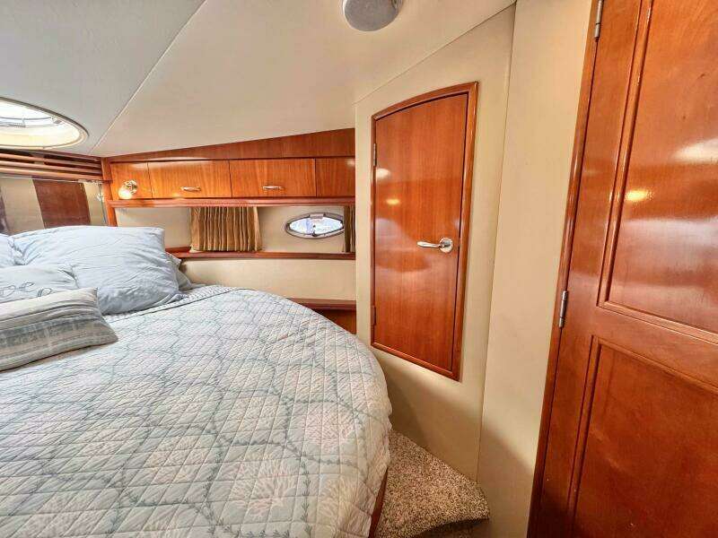 46ft Carver Yacht For Sale