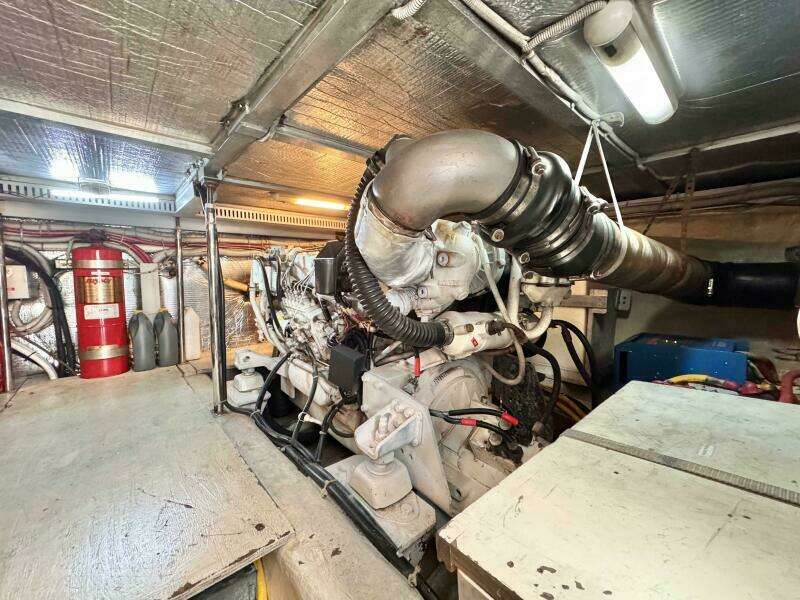 46ft Carver Yacht For Sale